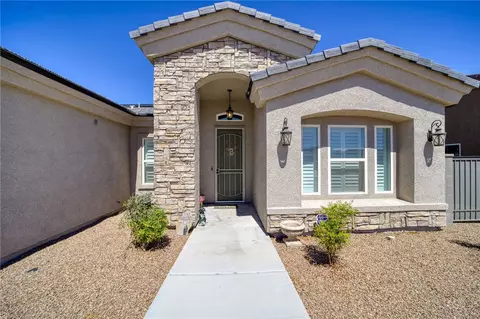 Exterior - 2115 John Wayne Dr, Kingman, AZ 86409 photo 4 of 8