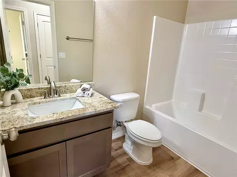 Bath - 2445 E Hearne Ave, Kingman, AZ 86409 photo 1 of 2