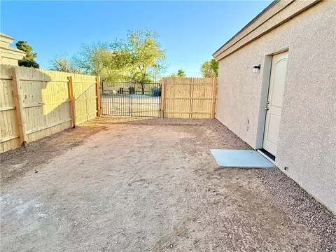 Exterior - 2445 E Hearne Ave, Kingman, AZ 86409 photo 4 of 4