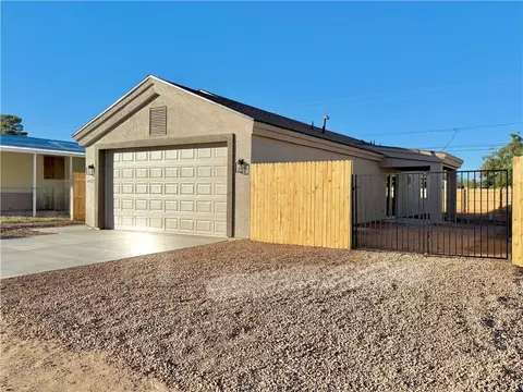 Exterior - 2445 E Hearne Ave, Kingman, AZ 86409 photo 2 of 4