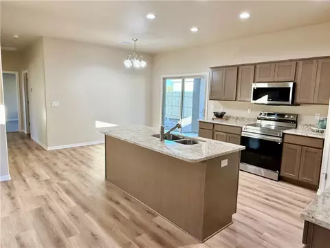 Kitchen - 2445 E Hearne Ave, Kingman, AZ 86409 photo 7 of 7