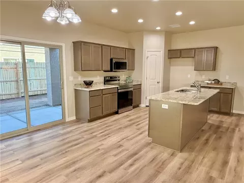 Kitchen - 2445 E Hearne Ave, Kingman, AZ 86409 photo 5 of 7