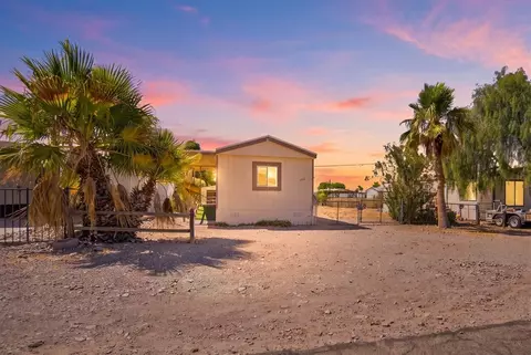 1720 La Entrada Dr, Fort Mohave, AZ 86426