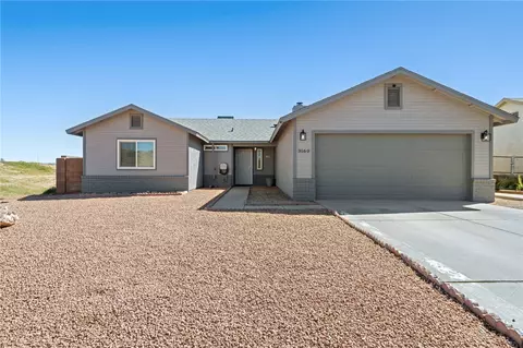3160 N Stewart St, Kingman, AZ 86401
