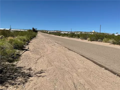 590 E Sumner Dr, Meadview, AZ 86444 photo 4