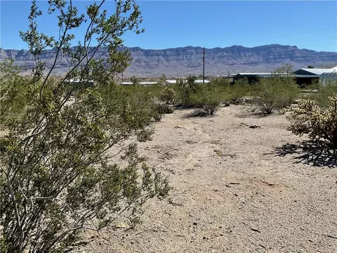 590 E Sumner Dr, Meadview, AZ 86444 photo 2