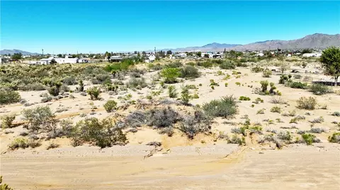 000 Tangerine Rd, Golden Valley, AZ 86413