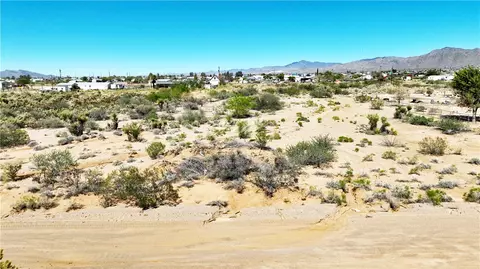 000 Tangerine Rd, Golden Valley, AZ 86413