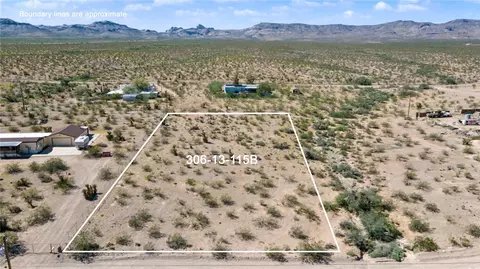 001 Eden Rd, Golden Valley, AZ 86413