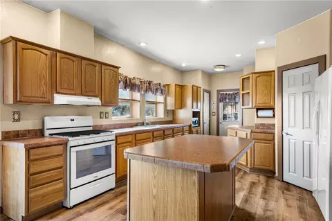 10516 E Pine Cone Way, Hackberry, AZ 86411 photo 16