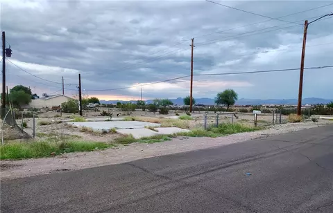 993 San Juan Dr, Bullhead City, AZ 86442