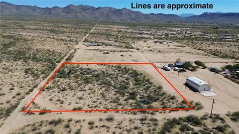 3982 N Araby Rd, Golden Valley, AZ 86413