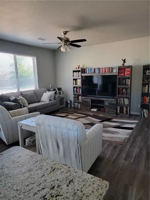 Living - 5414 Eagle View Rd, Kingman, AZ 86409 photo 1 of 2