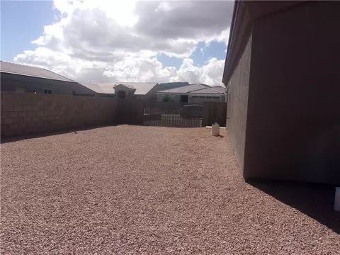 Exterior - 5414 Eagle View Rd, Kingman, AZ 86409 photo 6 of 12