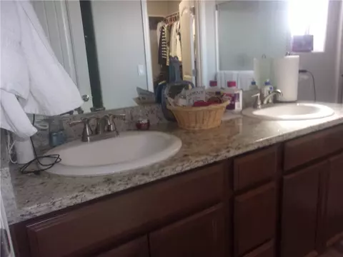 Bath - 5414 Eagle View Rd, Kingman, AZ 86409 photo 2 of 4