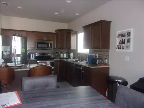 Kitchen - 5414 Eagle View Rd, Kingman, AZ 86409 photo 2 of 2