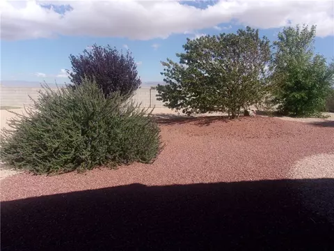Exterior - 5414 Eagle View Rd, Kingman, AZ 86409 photo 9 of 12