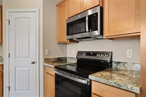 Kitchen - 2131 Ashfork Ave, Kingman, AZ 86401 photo 5 of 5