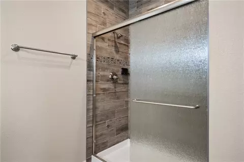 Bath - 2131 Ashfork Ave, Kingman, AZ 86401 photo 3 of 5