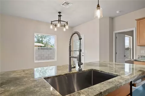 Kitchen - 2131 Ashfork Ave, Kingman, AZ 86401 photo 4 of 5