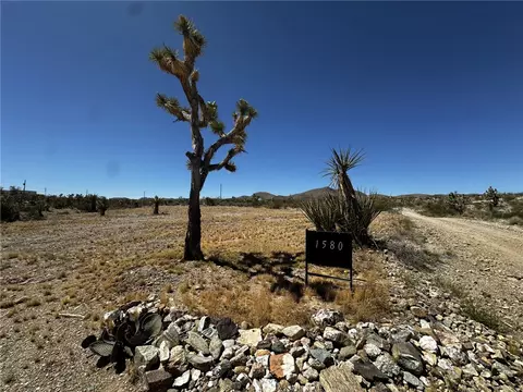 1580 W Wishing Well Dr, Meadview, AZ 86444