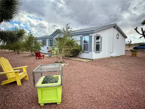 18305 N Lost Mine Dr, Dolan Springs, AZ 86441