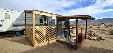 9240 S Longhorn Dr, Chloride, AZ 86431