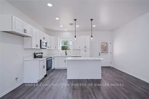 Kitchen - 3000 E Ames Ave, Kingman, AZ 86409 photo 1 of 6