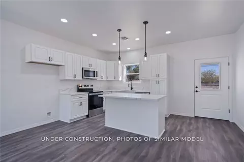 Kitchen - 3000 E Ames Ave, Kingman, AZ 86409 photo 2 of 6