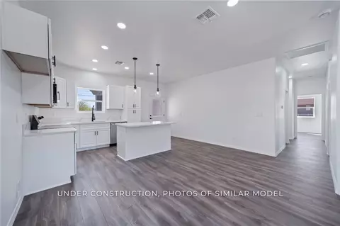 Entry Way - 3000 E Ames Ave, Kingman, AZ 86409 photo 2 of 4