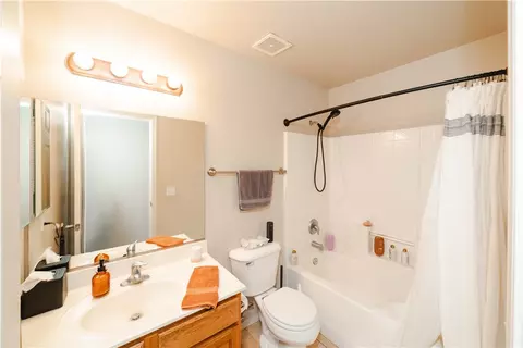Bath - 3289 E Cane Dr, Kingman, AZ 86409 photo 2 of 2