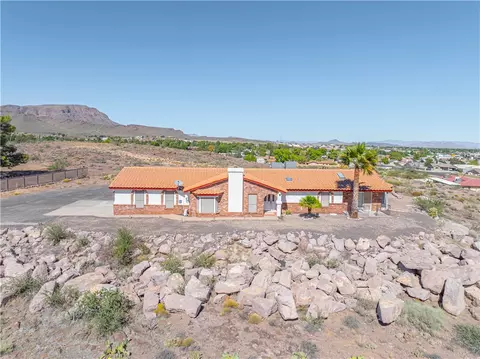1025 Riata Valley Cir, Kingman, AZ 86401