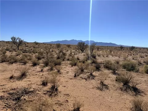 313-08 E 297 E Stearns Rd, Kingman, AZ 86401 photo 2
