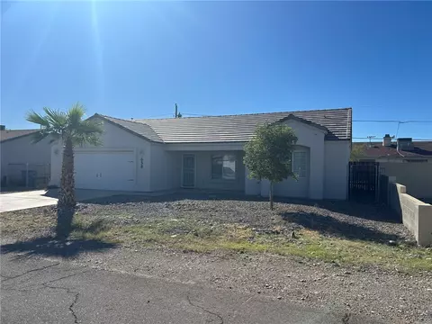 658 Honeysuckle Rd, Bullhead City, AZ 86442