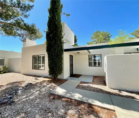 2112 Golf Dr #16, Kingman, AZ 86401