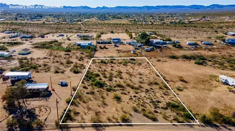 3675 N Ajo Rd, Golden Valley, AZ 86413