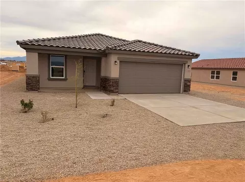 7154 E Bell Butte Dr, Kingman, AZ 86401