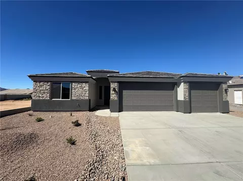 3663 Wheatland Ave, Kingman, AZ 86401