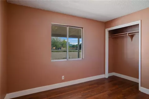 Bedroom - 3545 E Oriole Ln, Kingman, AZ 86409 photo 8 of 13