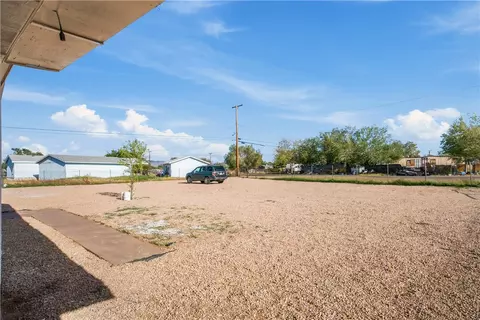 Exterior - 3545 E Oriole Ln, Kingman, AZ 86409 photo 5 of 6