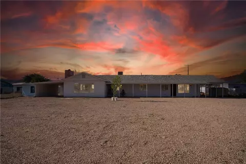 Exterior - 3545 E Oriole Ln, Kingman, AZ 86409 photo 2 of 6