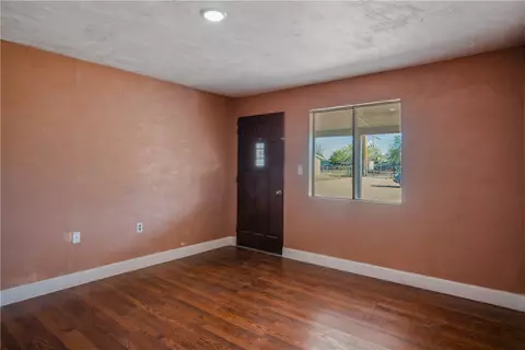 Living - 3545 E Oriole Ln, Kingman, AZ 86409 photo 4 of 8