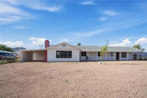 Exterior - 3545 E Oriole Ln, Kingman, AZ 86409 photo 3 of 6