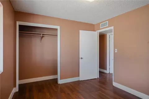 Bedroom - 3545 E Oriole Ln, Kingman, AZ 86409 photo 9 of 13