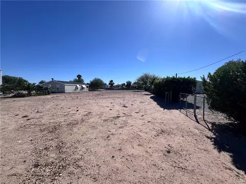 5461 E Coconino Dr, Topock, AZ 86436 photo 2