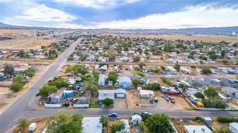 View/Area - 3736 E Canary Ln, Kingman, AZ 86409 photo 2 of 10