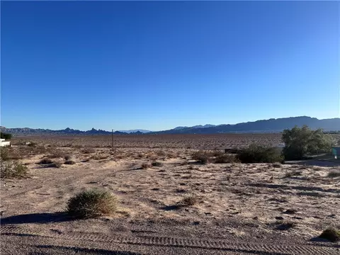 5196 E Concho Ct, Topock, AZ 86436 photo 2