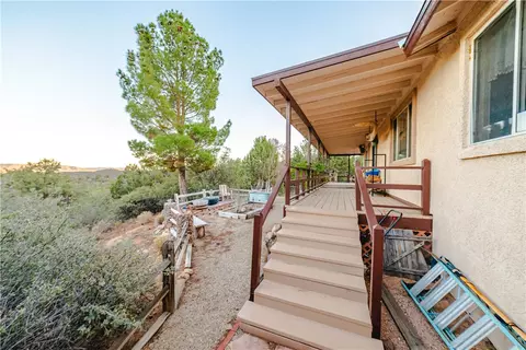 7270 N Pine Valley Dr, Hackberry, AZ 86411