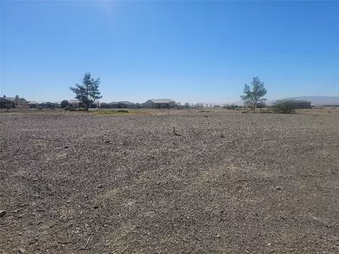 2154 E Calle Salamanca, Fort Mohave, AZ 86426