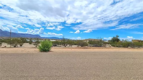 90 E Kolb Dr, Meadview, AZ 86444 photo 2